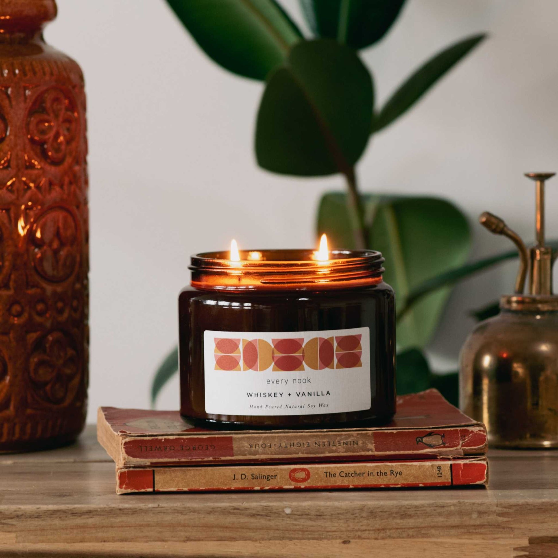 every nook Whiskey + Vanilla double wick scented candle