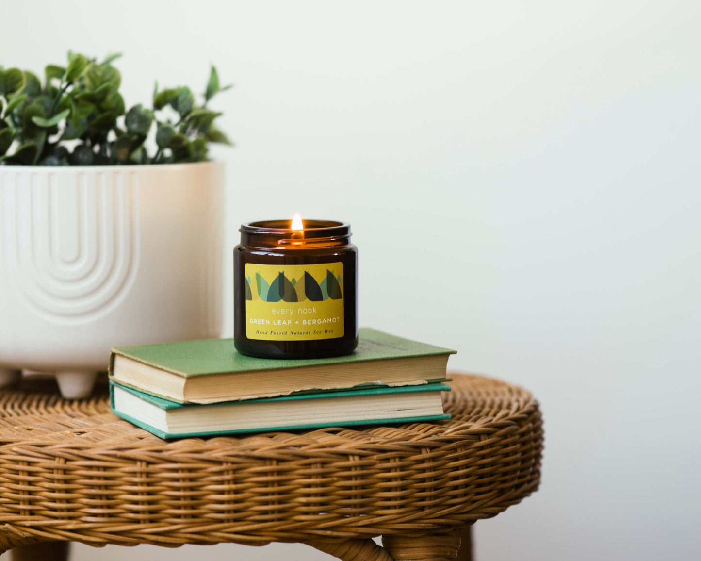 Green Leaf +Bergamot small scented candle